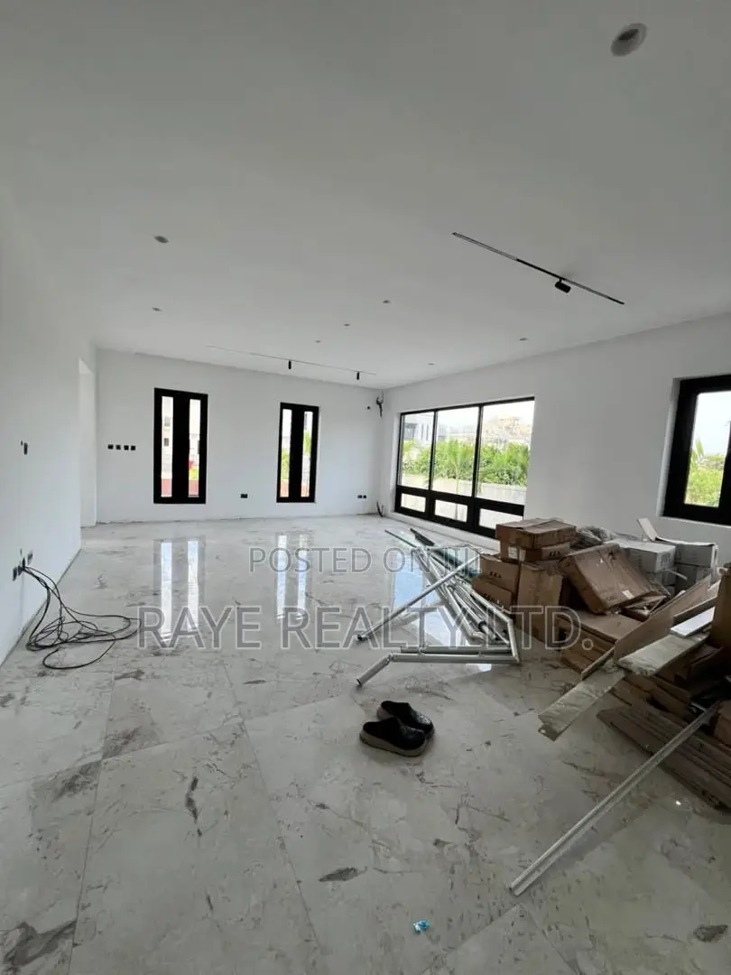5bdrm Duplex in Ajah for sale
