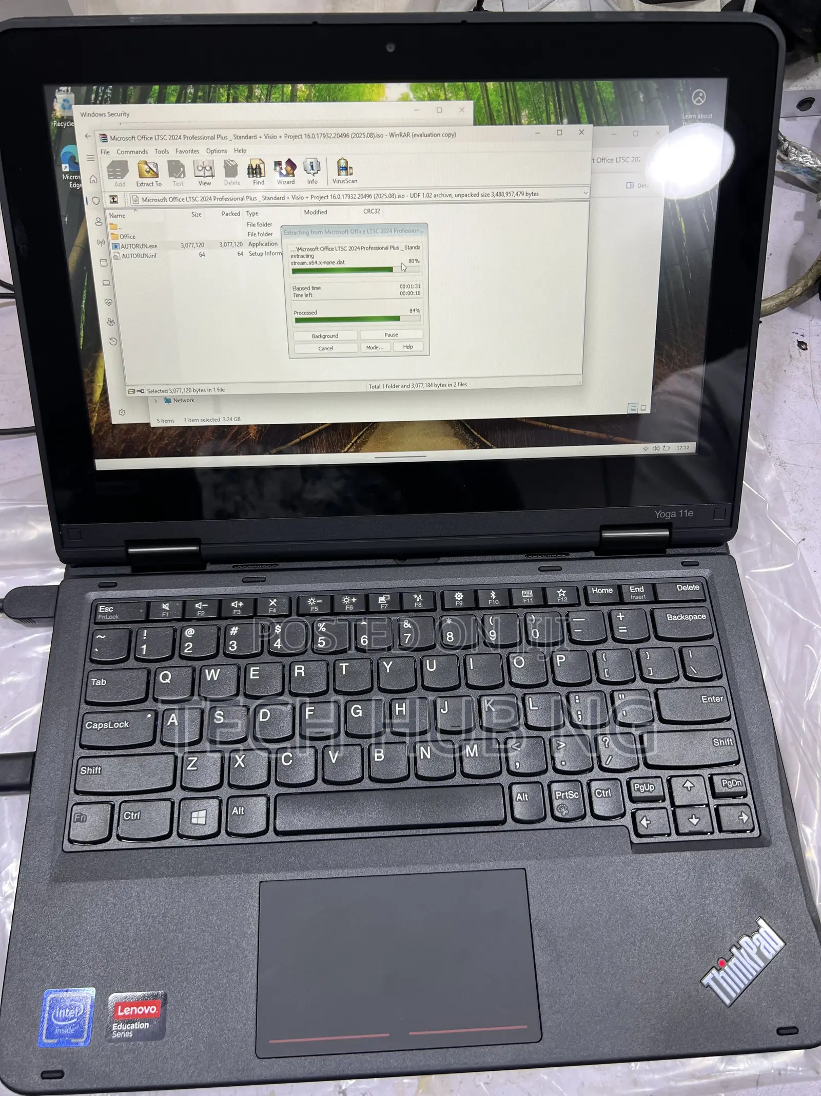 New Laptop Lenovo ThinkPad Yoga 8GB Intel Celeron SSD 256GB