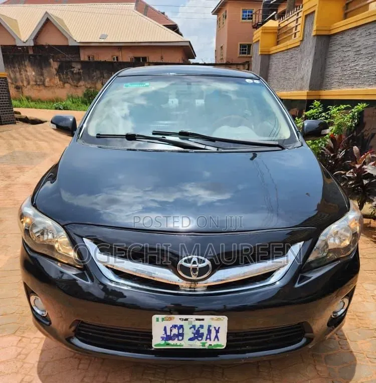 Toyota Corolla 2012 Black
