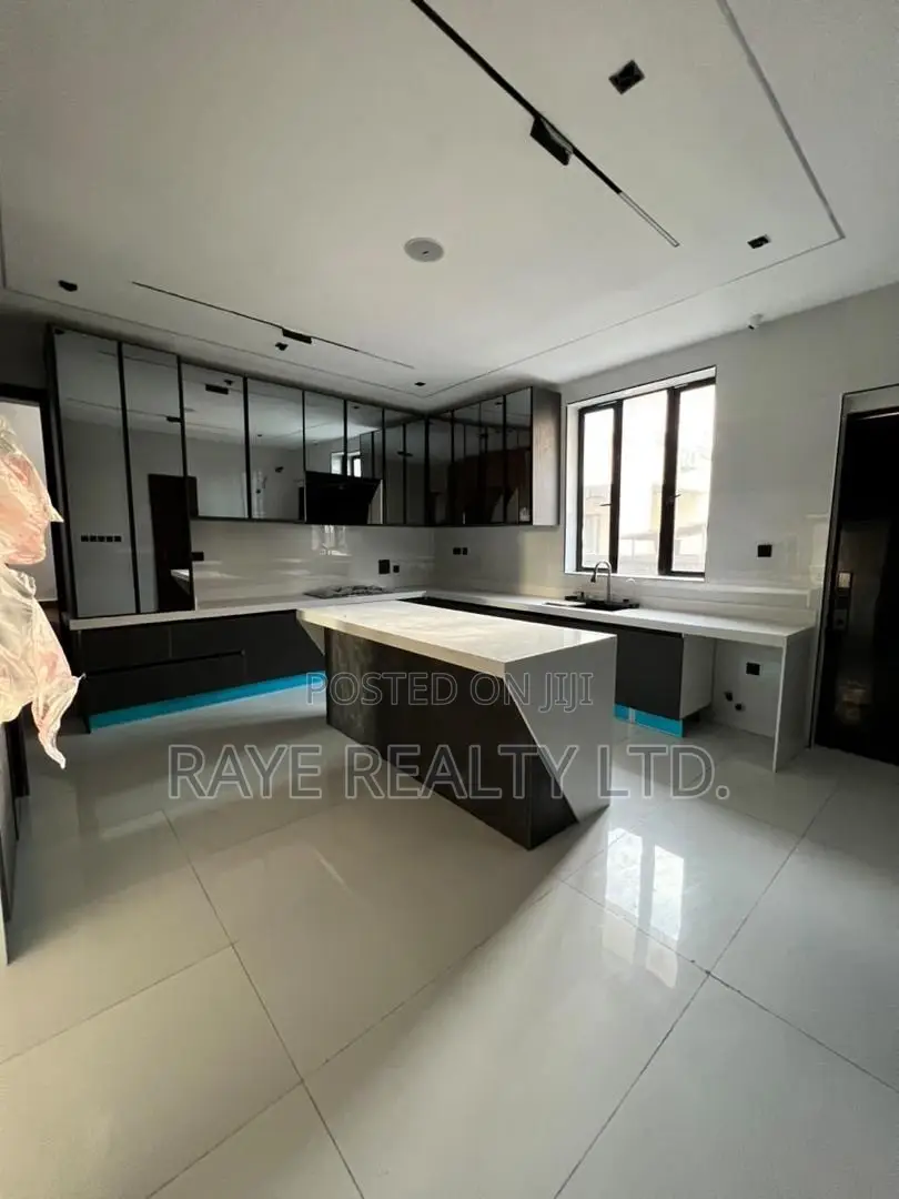 5bdrm Duplex in Ajah for sale