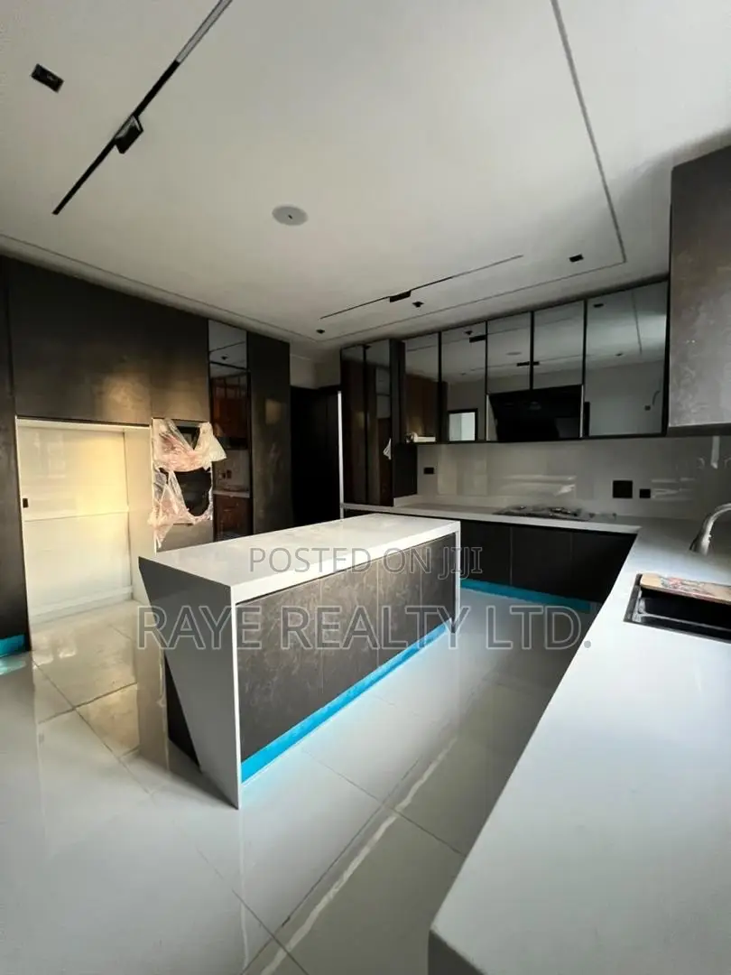 5bdrm Duplex in Ajah for sale