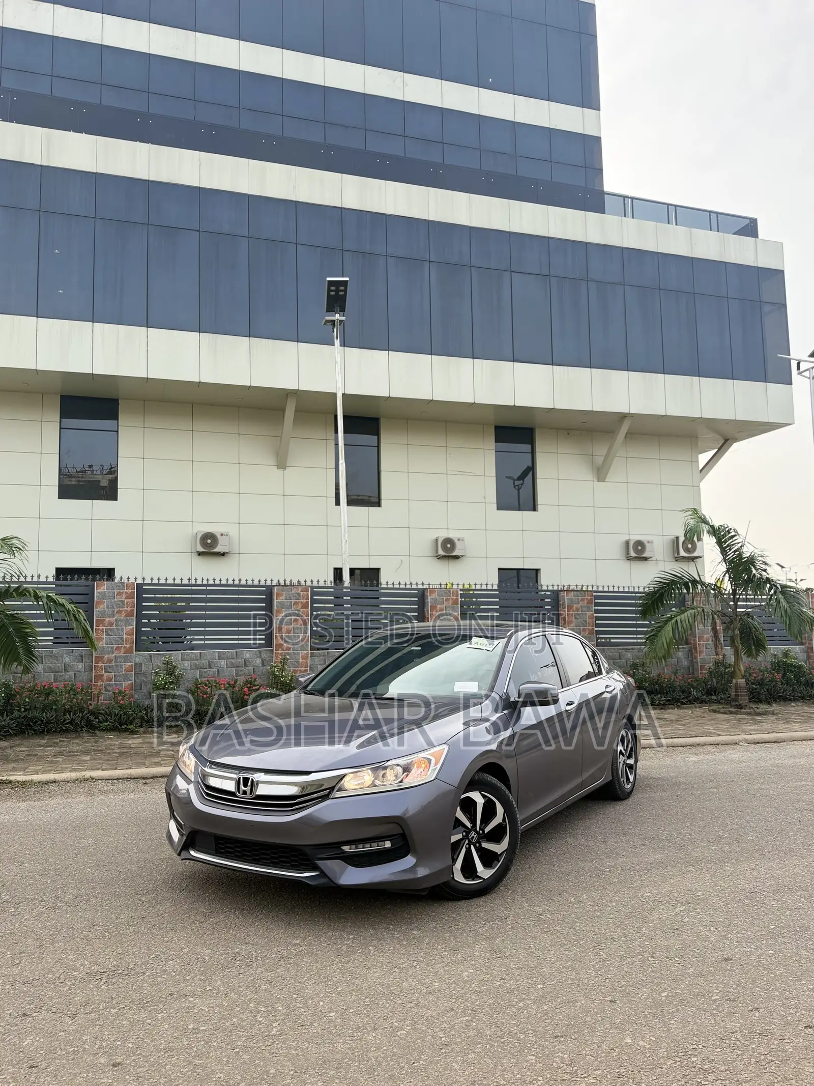 Honda Accord EX-L 4dr Sedan FWD (2.4L 4cyl 2A) 2016 Gray