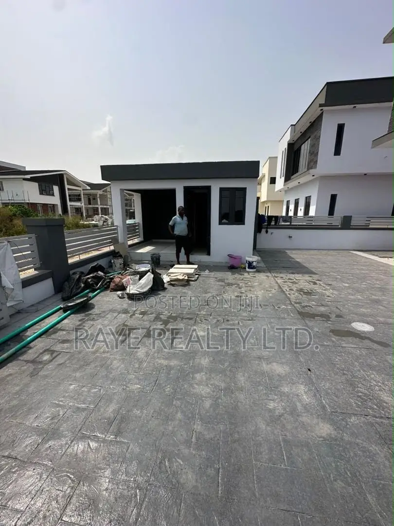 5bdrm Duplex in Ajah for sale