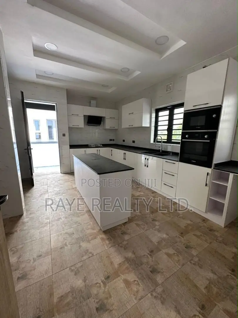 5bdrm Duplex in Ajah for sale