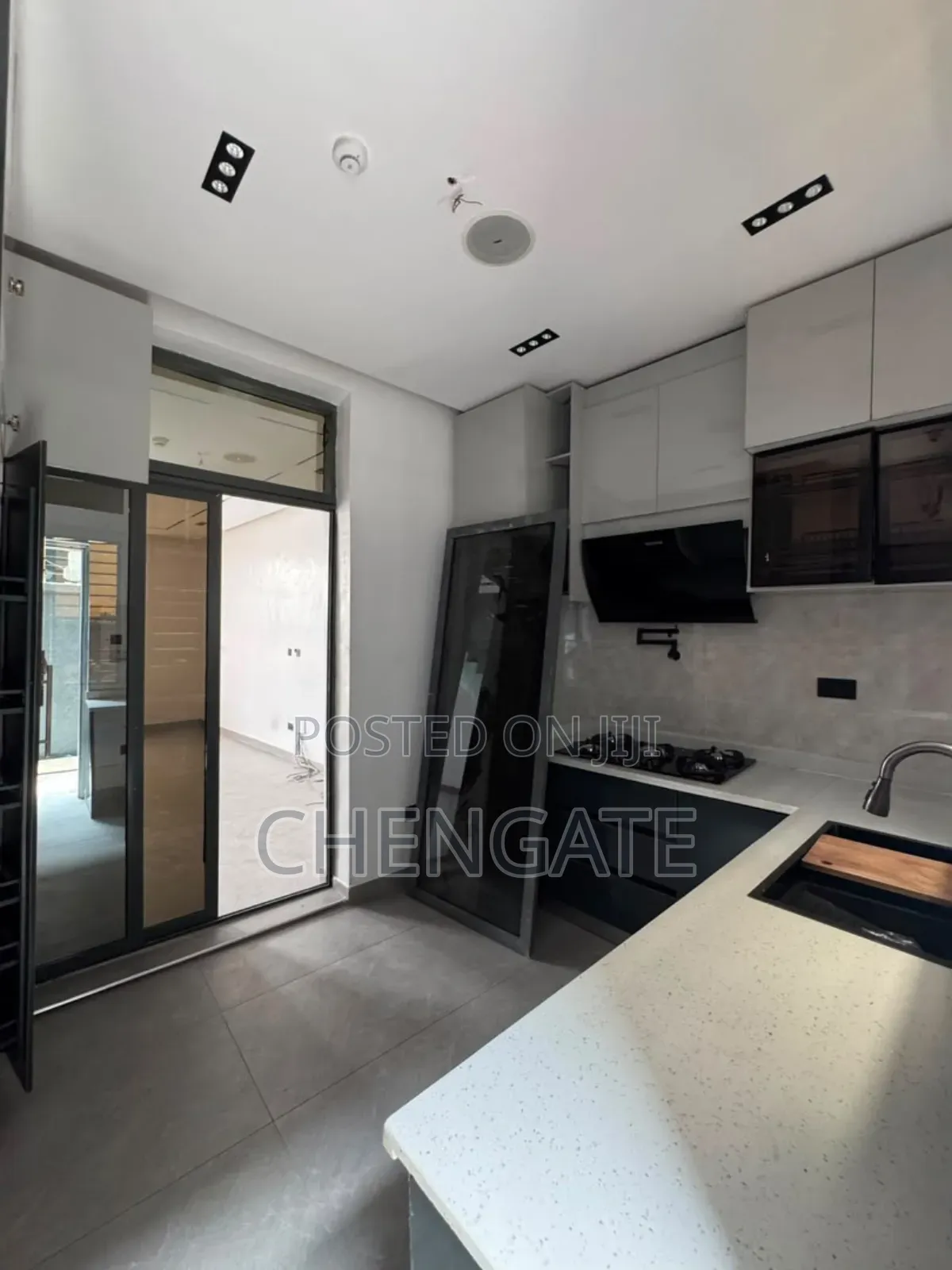 3bdrm Apartment in Gbagada for sale