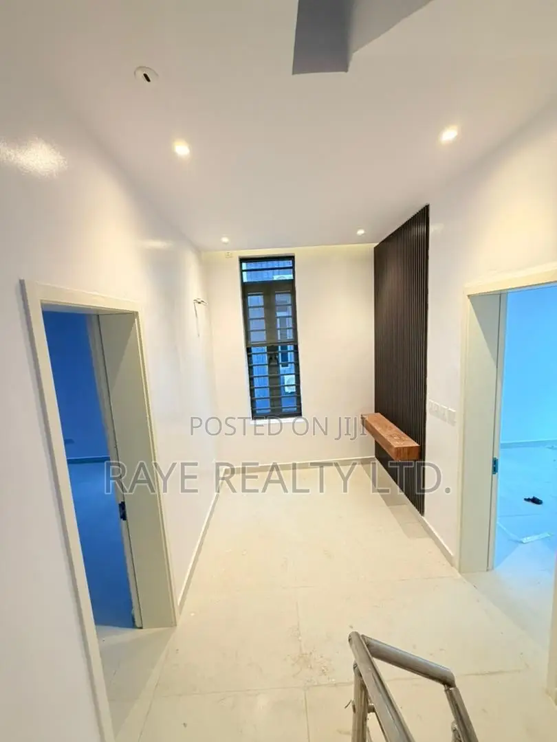 4bdrm Duplex in Adeniyi Jones for sale