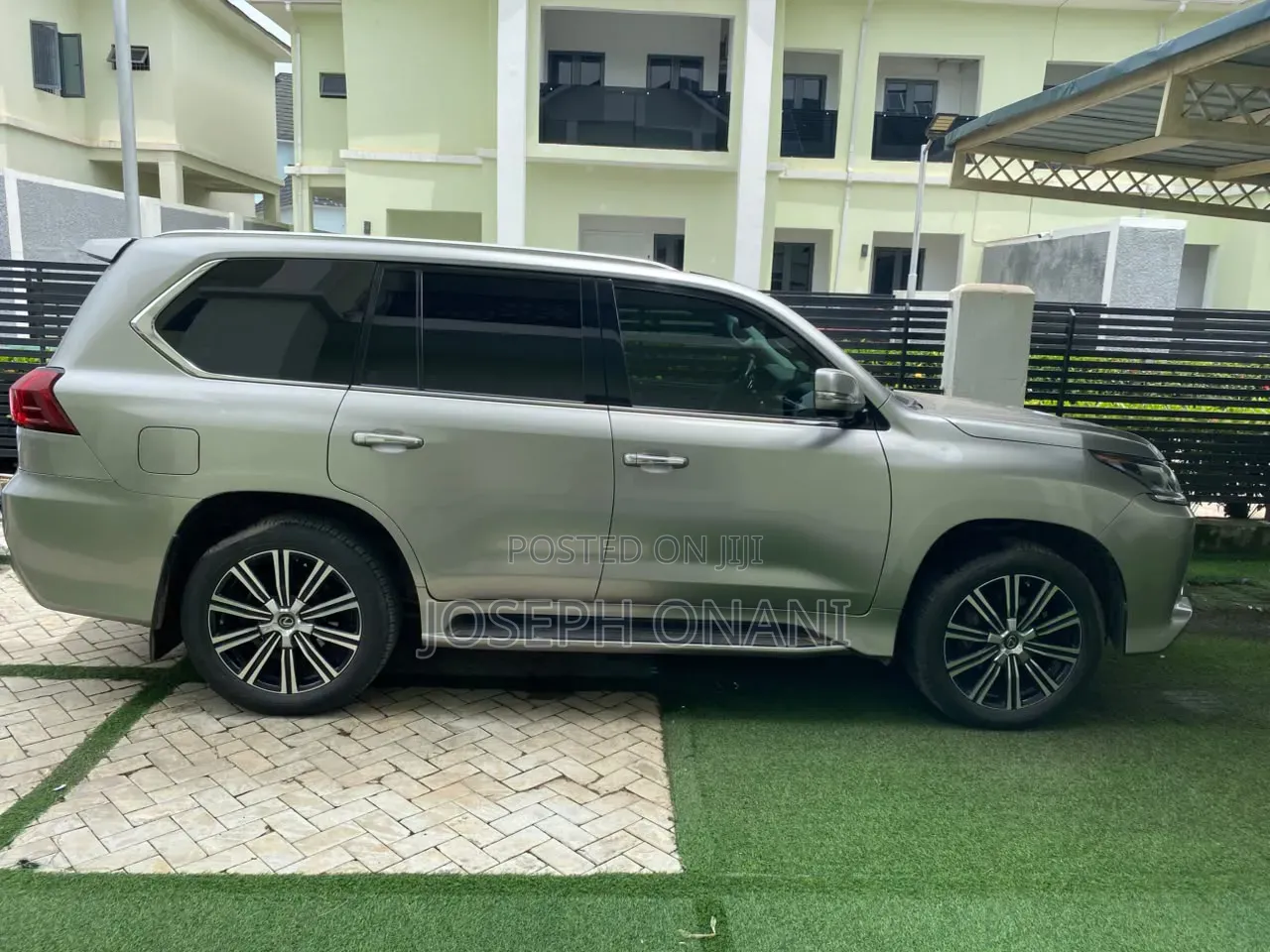 Lexus LX 570 (5 seats) AWD 2018