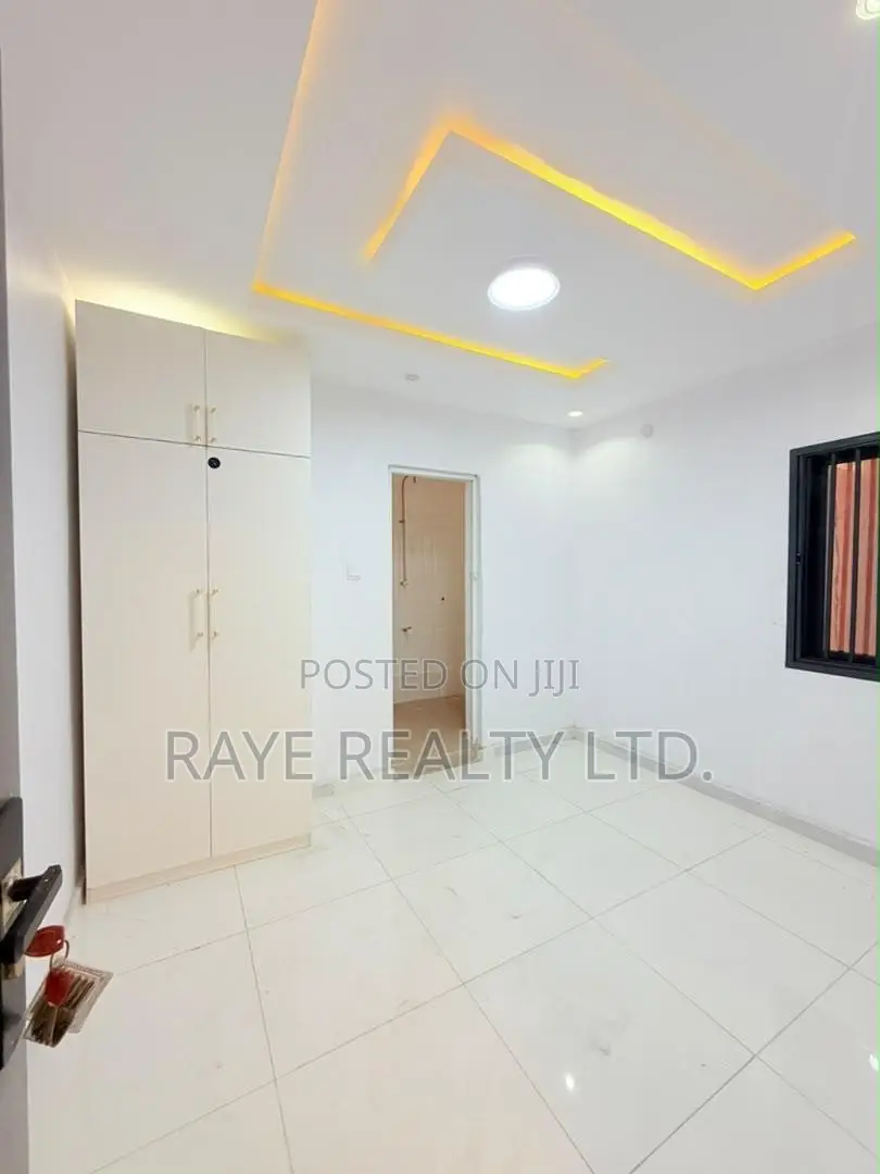 3bdrm Duplex in Ikeja for sale