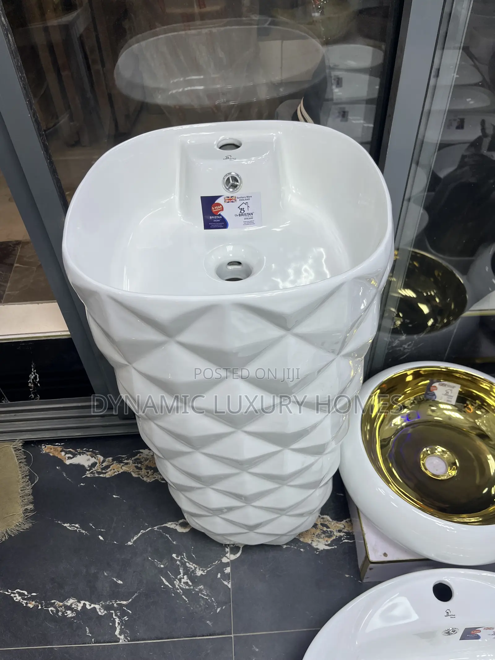 Luxury Freestanding White Wash Hand Basin