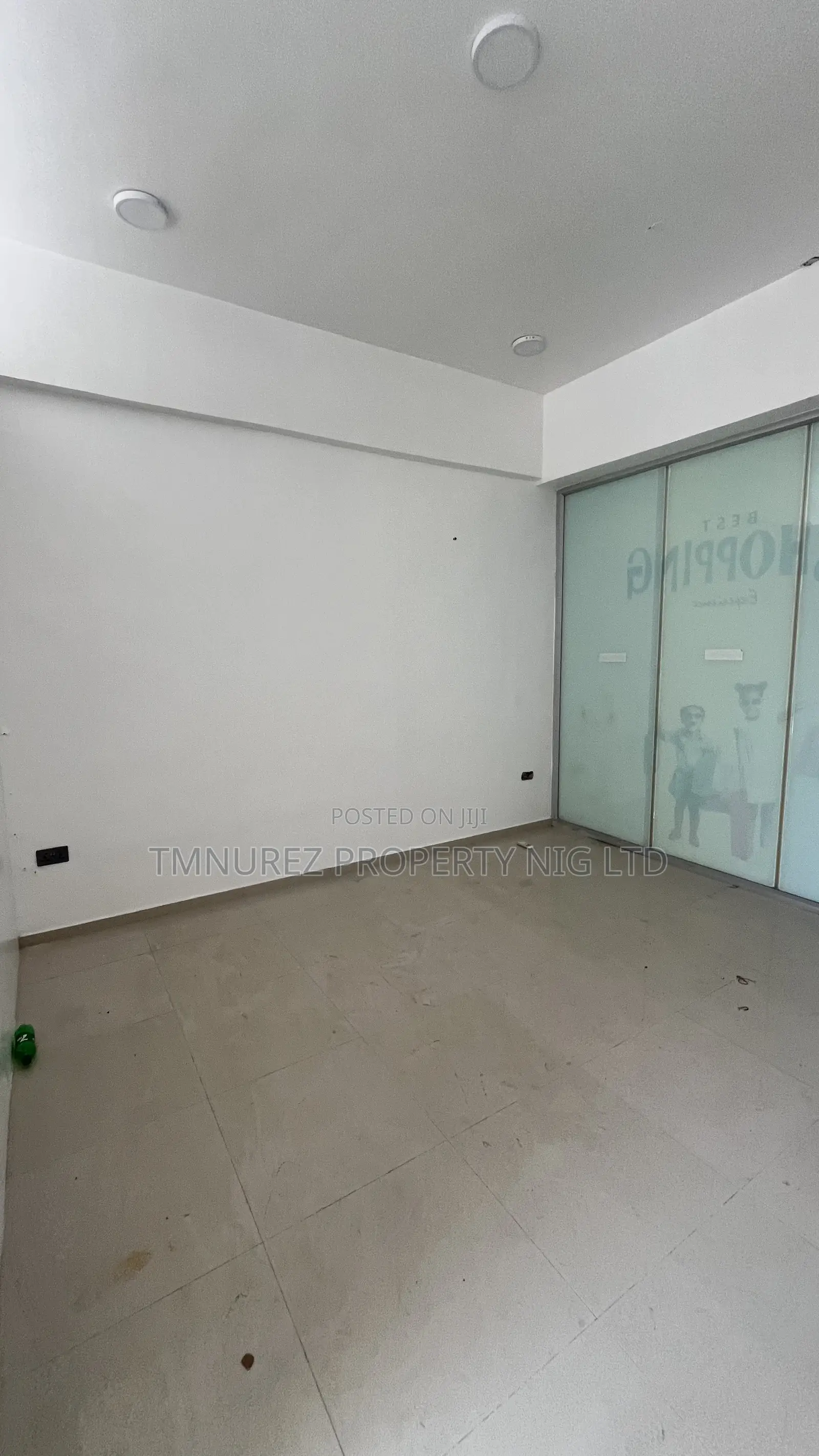 Showroom Shop