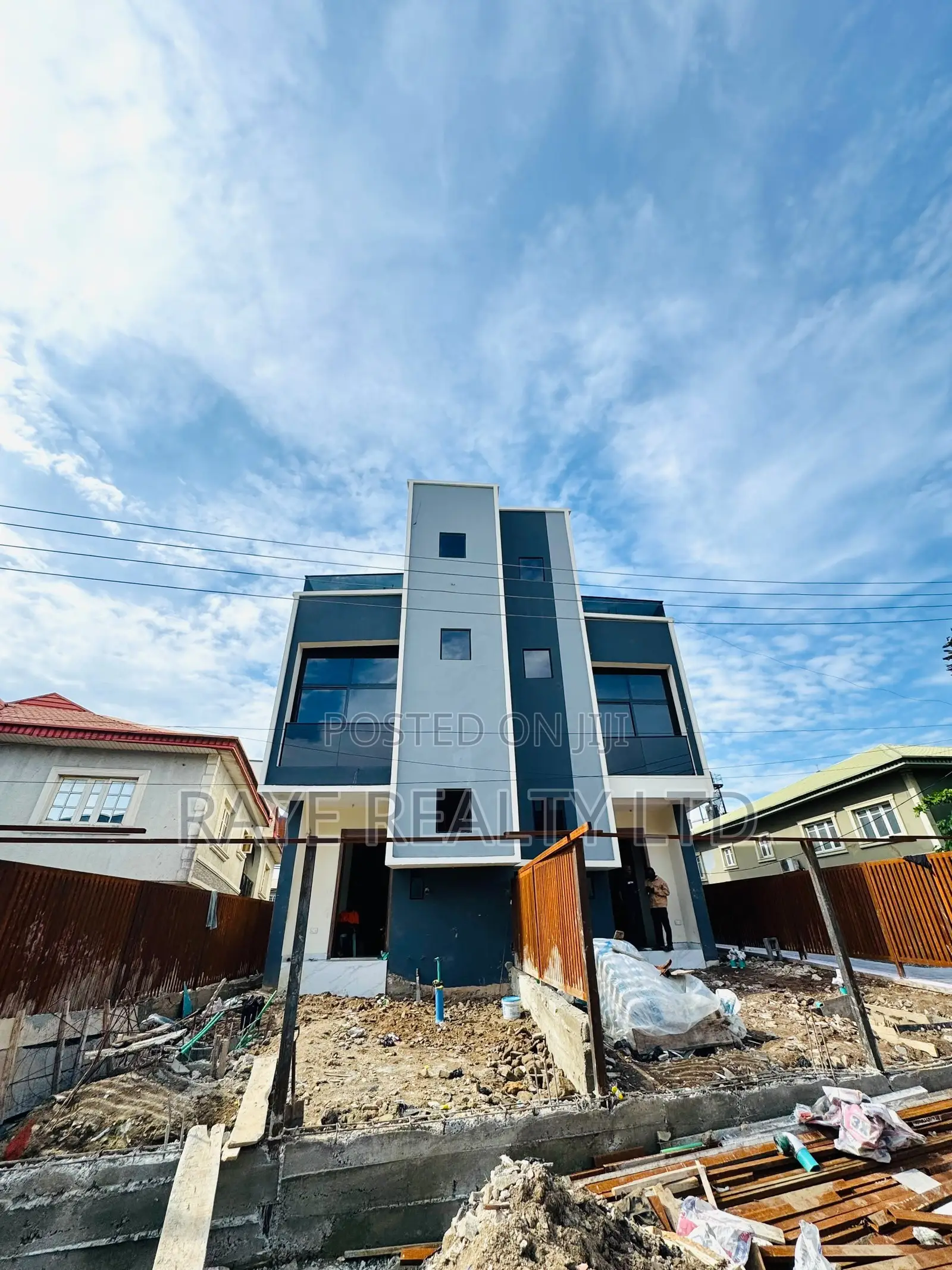 4bdrm Duplex in Gbagada for sale