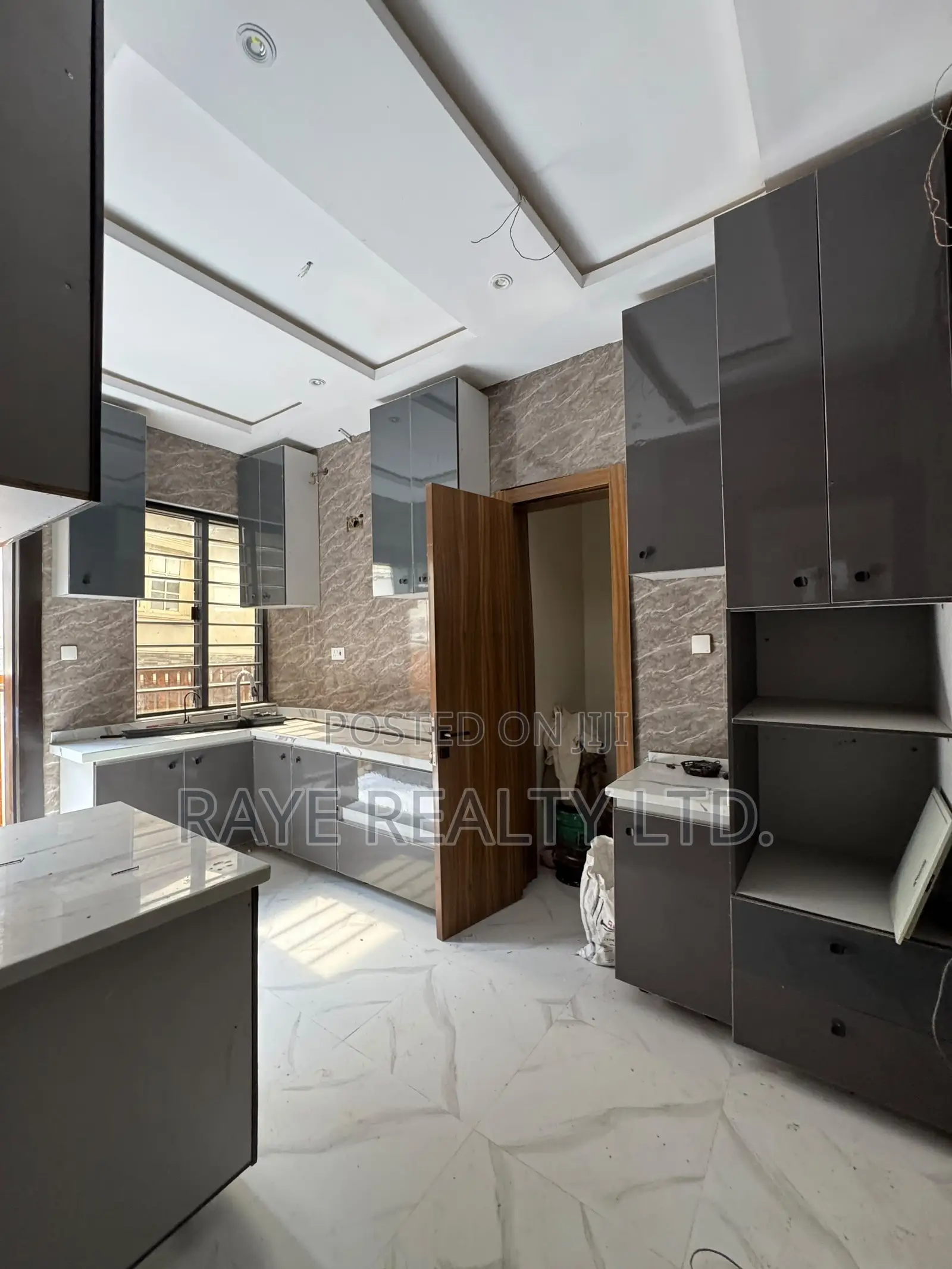 4bdrm Duplex in Gbagada for sale
