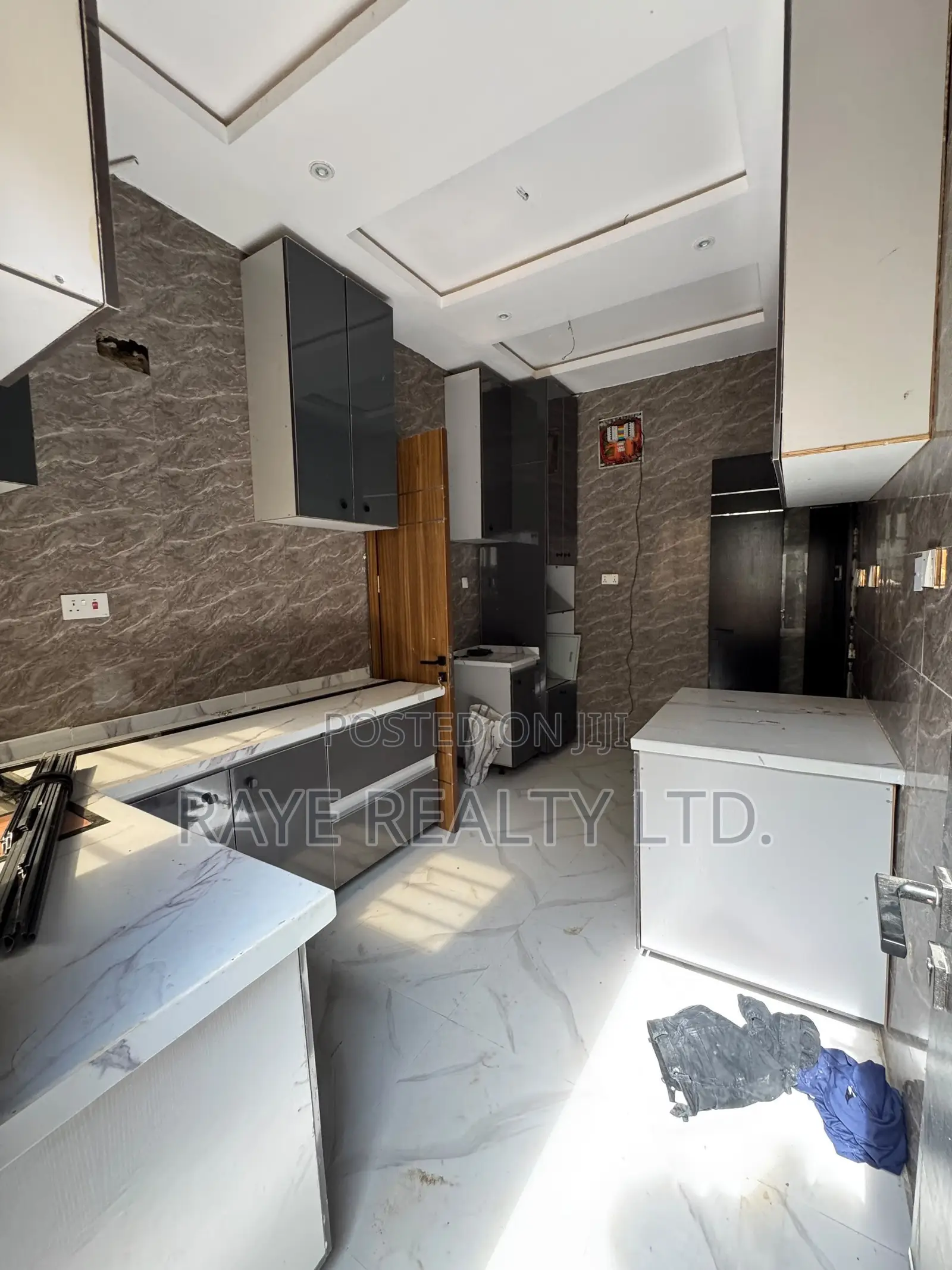 4bdrm Duplex in Gbagada for sale
