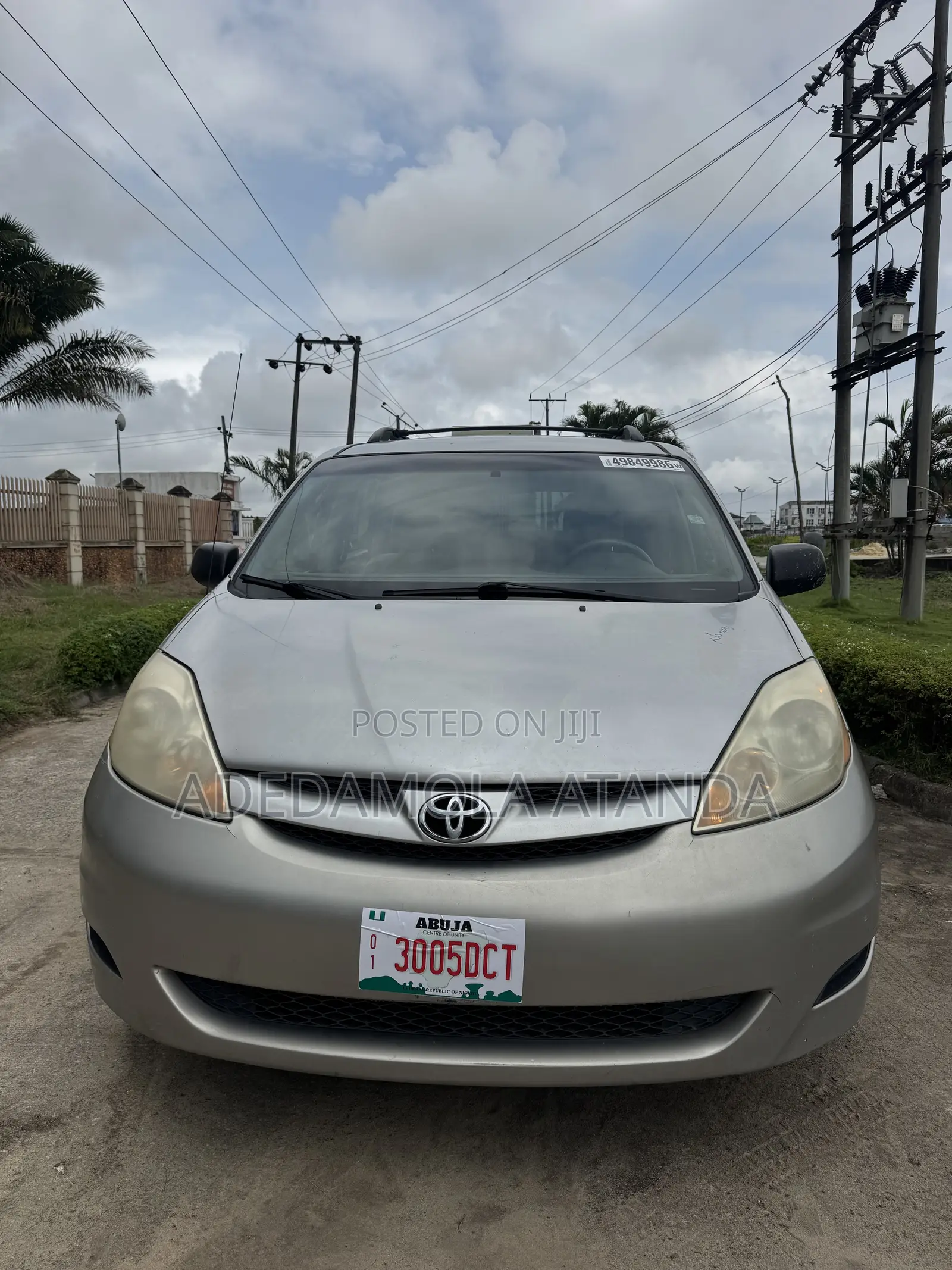 Toyota Sienna 2010 Silver
