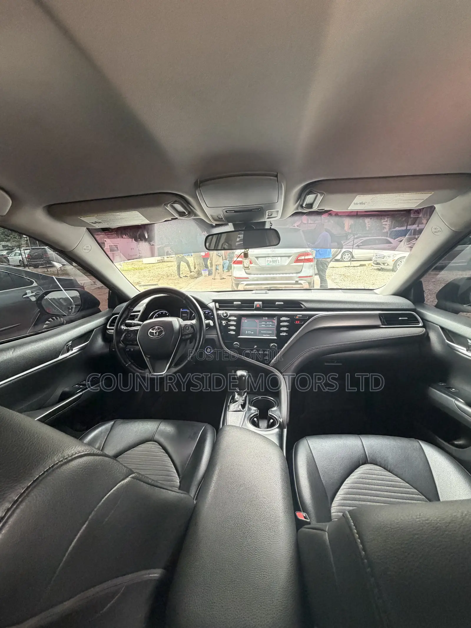 Toyota Camry SE FWD (2.5L 4cyl 8AM) 2018 Gray