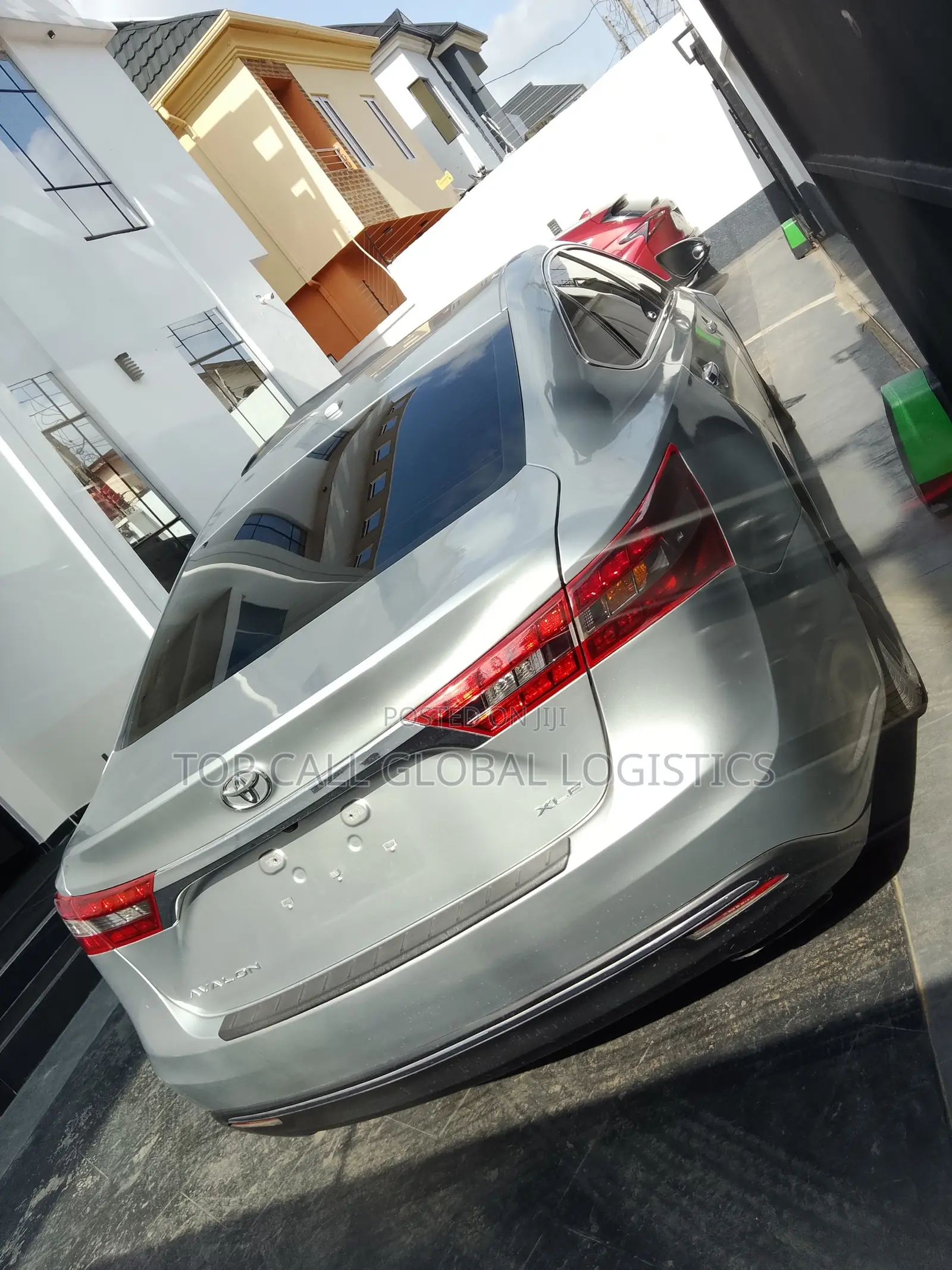 Toyota Camry XLE 4dr Sedan (3.5L 6cyl 6A) 2017 Silver