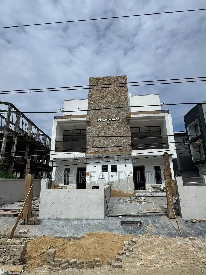 4bdrm Duplex in Gbagada for sale