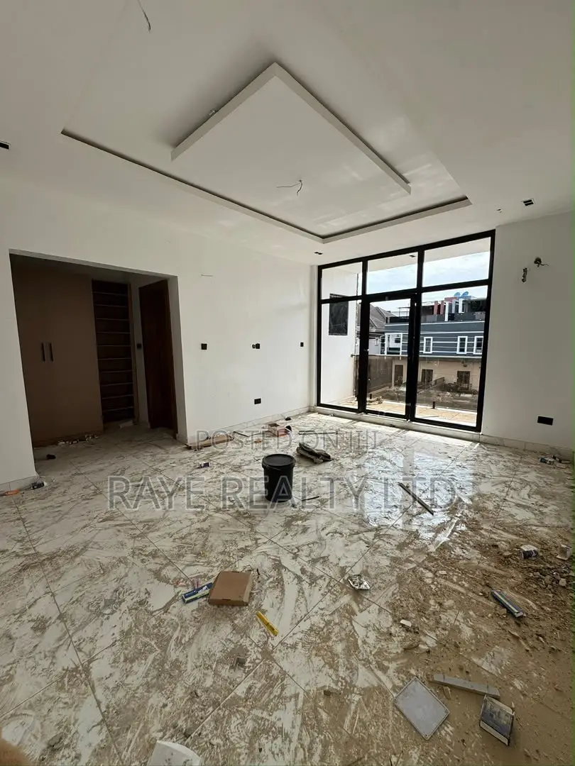 4bdrm Duplex in Gbagada for sale