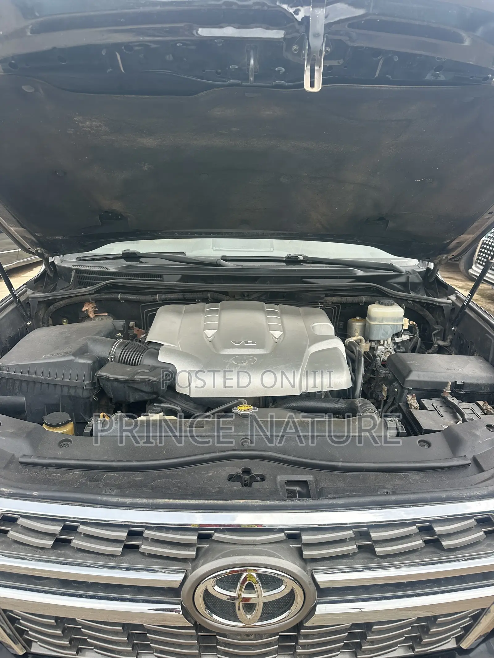 Toyota Land Cruiser 5.7 V8 2013 Black