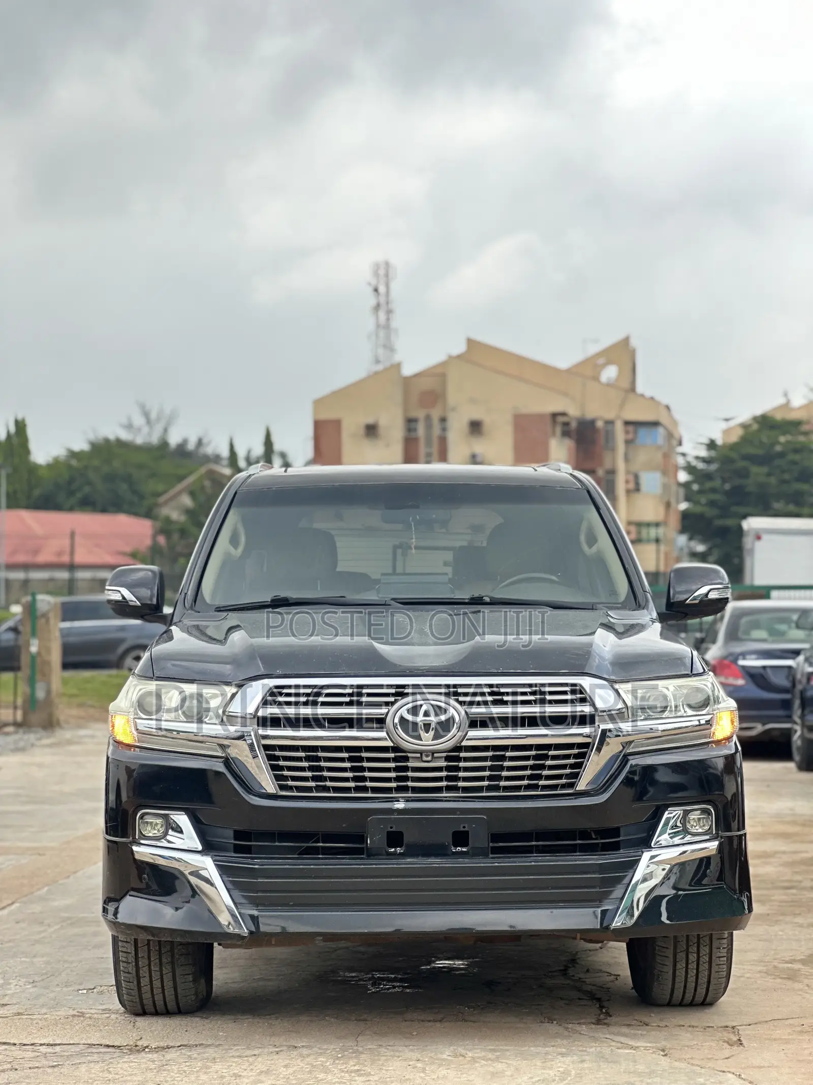 Toyota Land Cruiser 5.7 V8 2013 Black