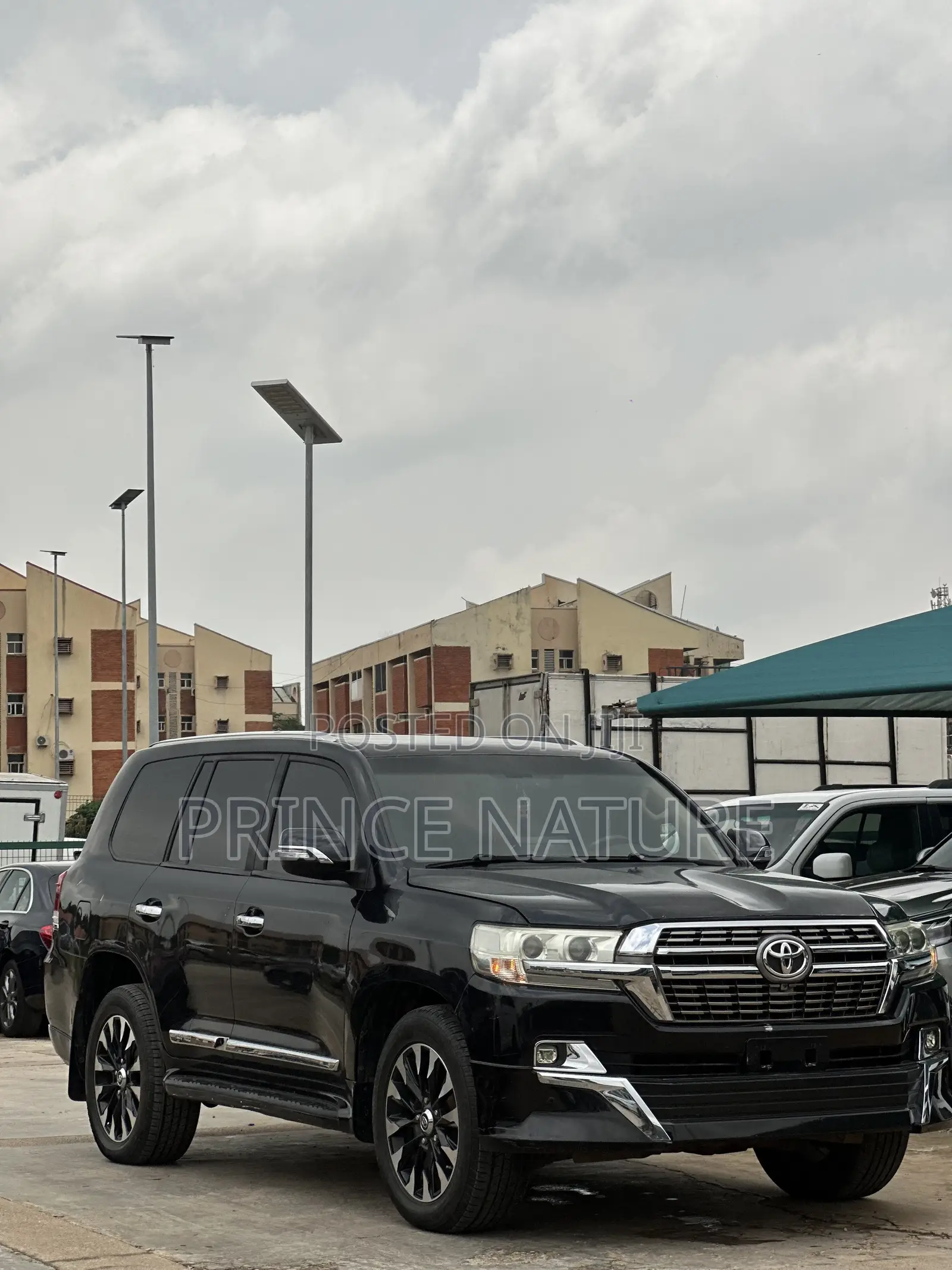Toyota Land Cruiser 5.7 V8 2013 Black