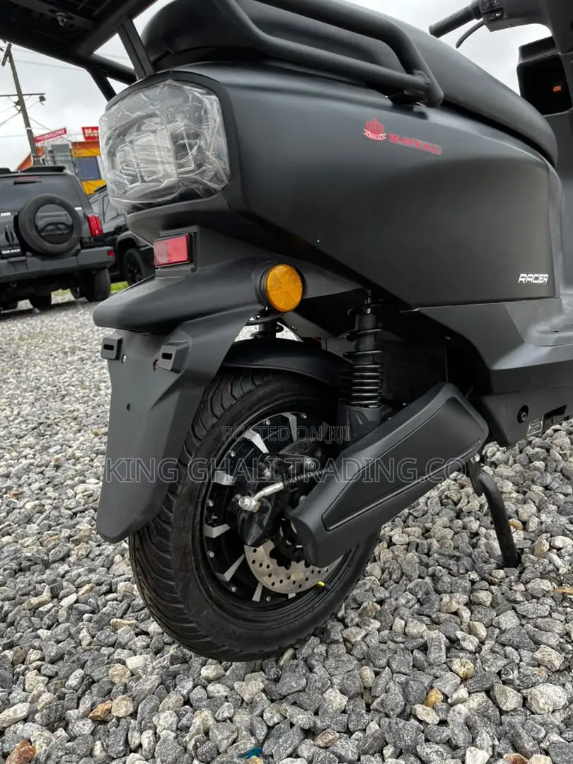 New Royal Racer 2025 Black