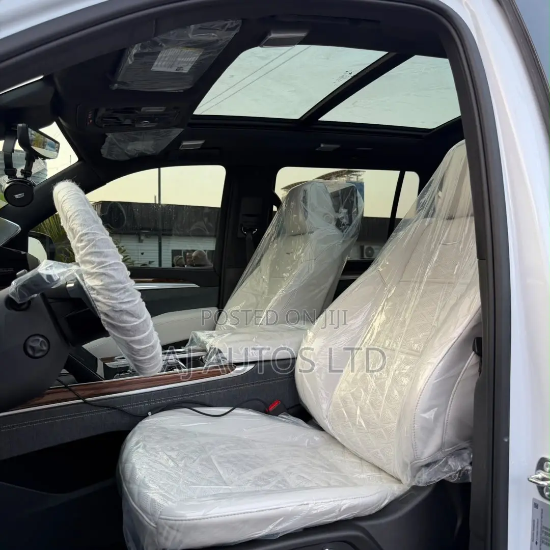 Cadillac Escalade 2026 White