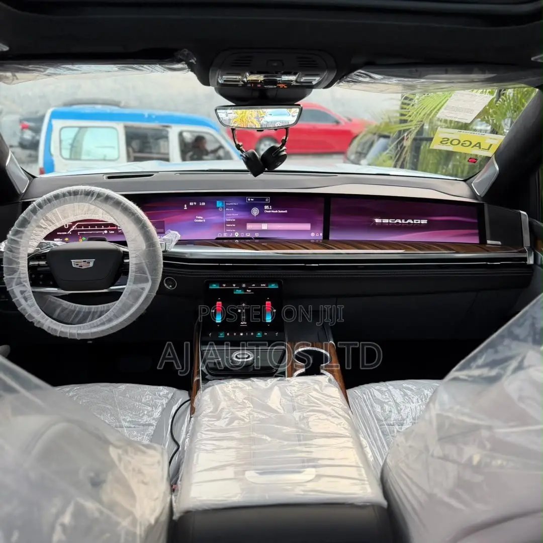 Cadillac Escalade 2026 White