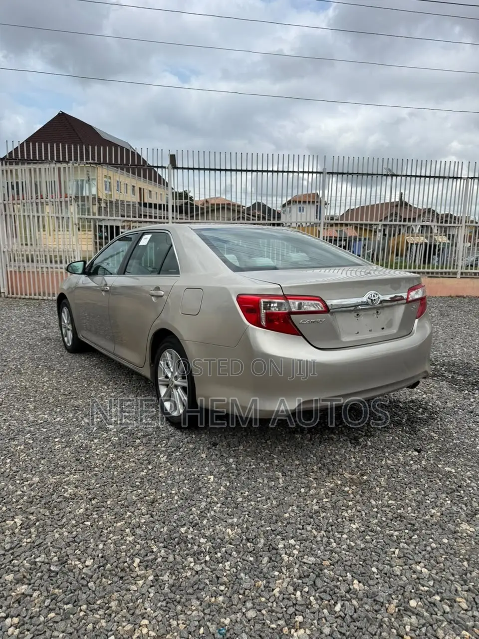 Toyota Camry 2013 Gold