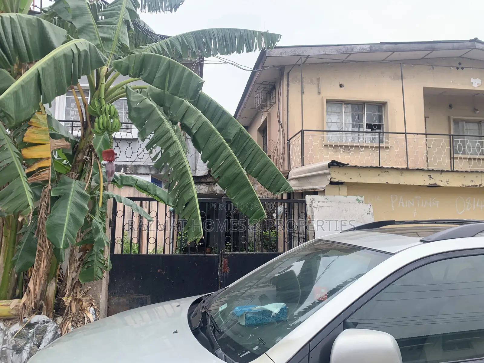 3bdrm Block of Flats in Bode Thomas for sale