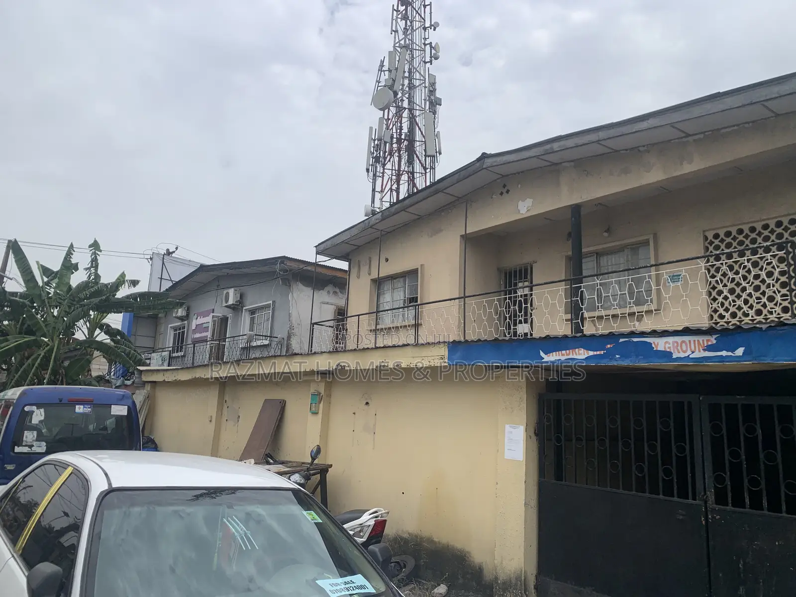 3bdrm Block of Flats in Bode Thomas for sale