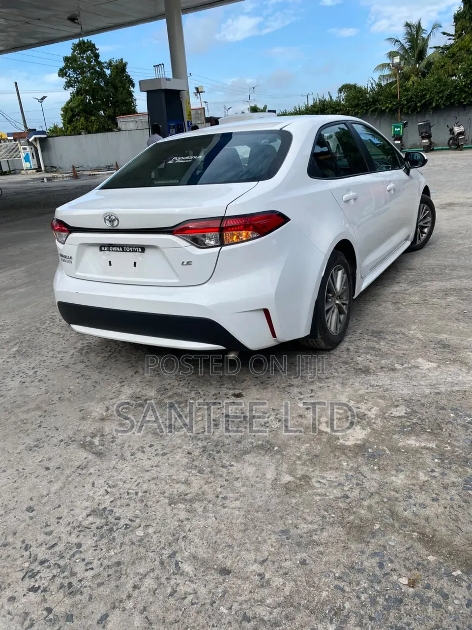 Toyota Corolla 2022 White