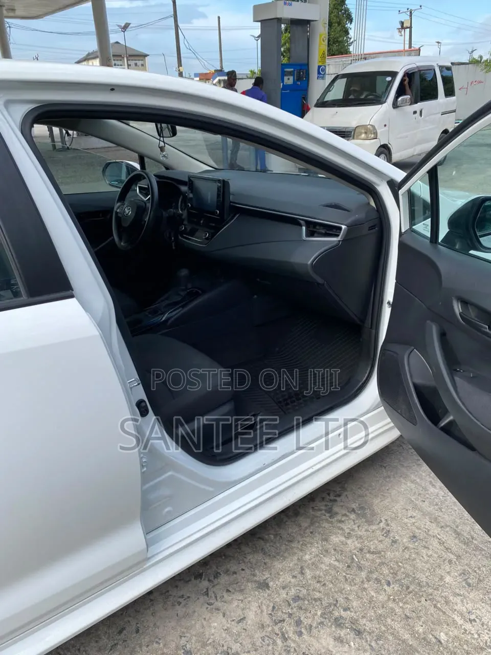 Toyota Corolla 2022 White