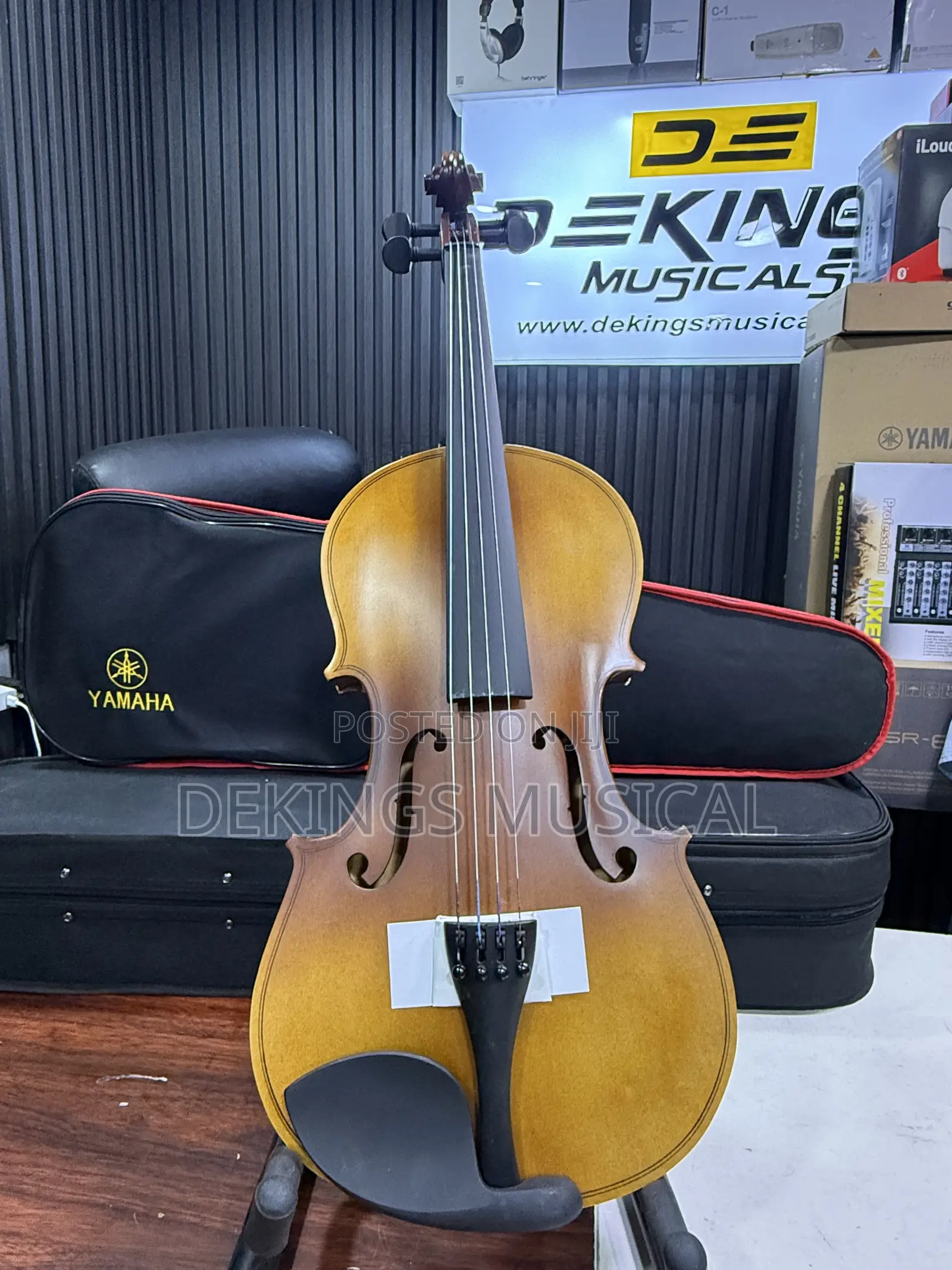 Professional Yamaha Viola
