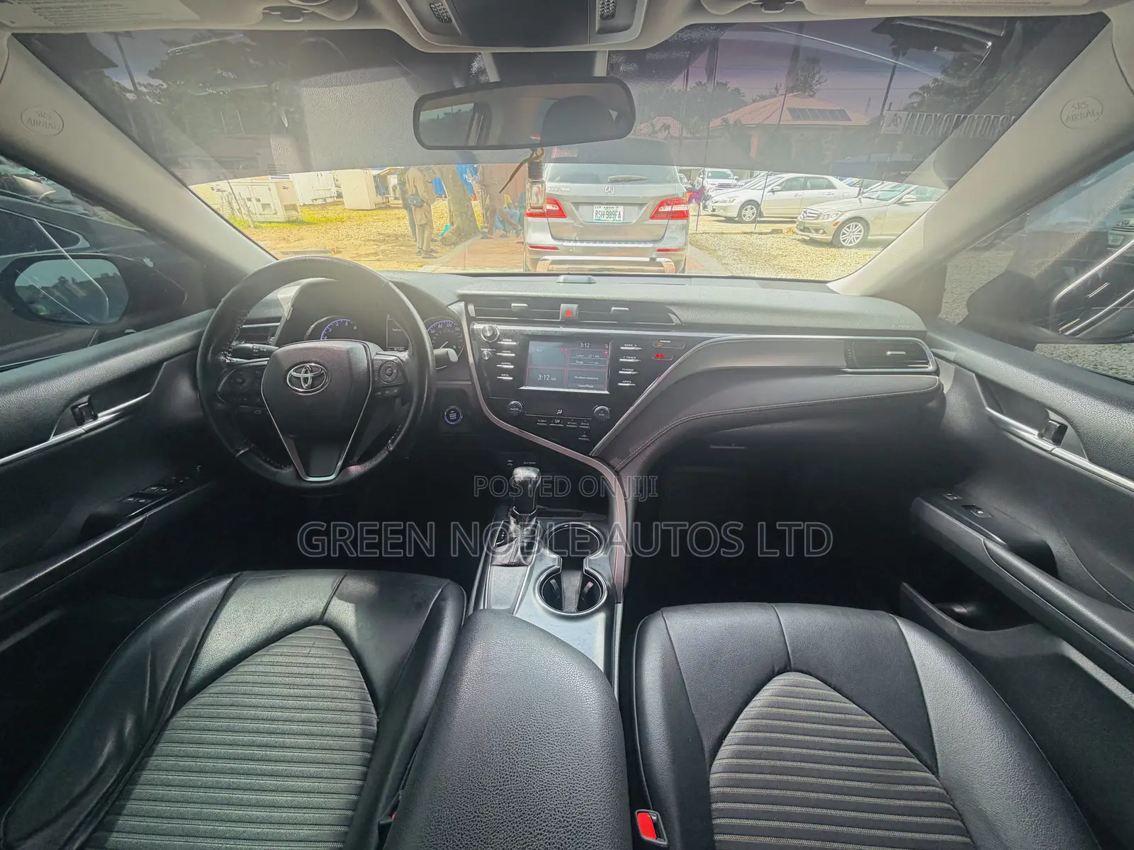 Toyota Camry SE FWD (2.5L 4cyl 8AM) 2018 Gray