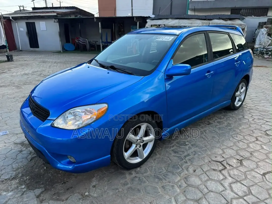 Toyota Matrix XR Hatchback FWD (1.8L 4cyl 4A) 2007 Blue