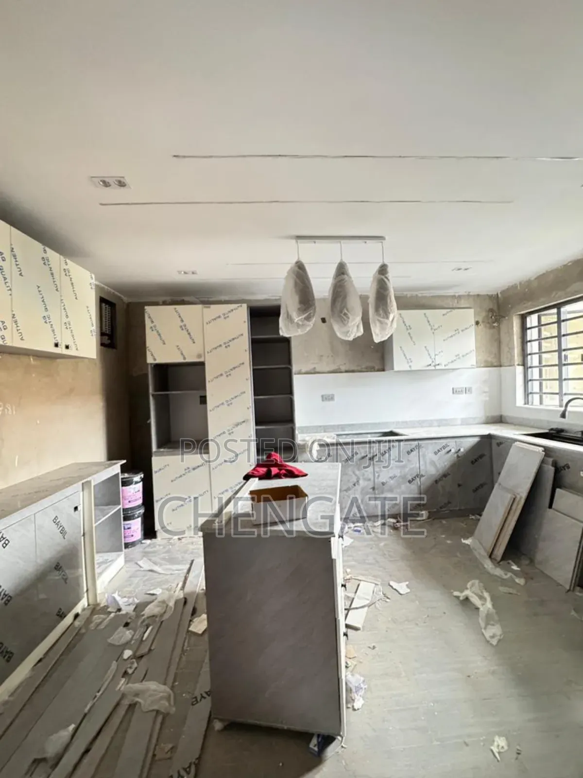 4bdrm Duplex in Yaba for sale