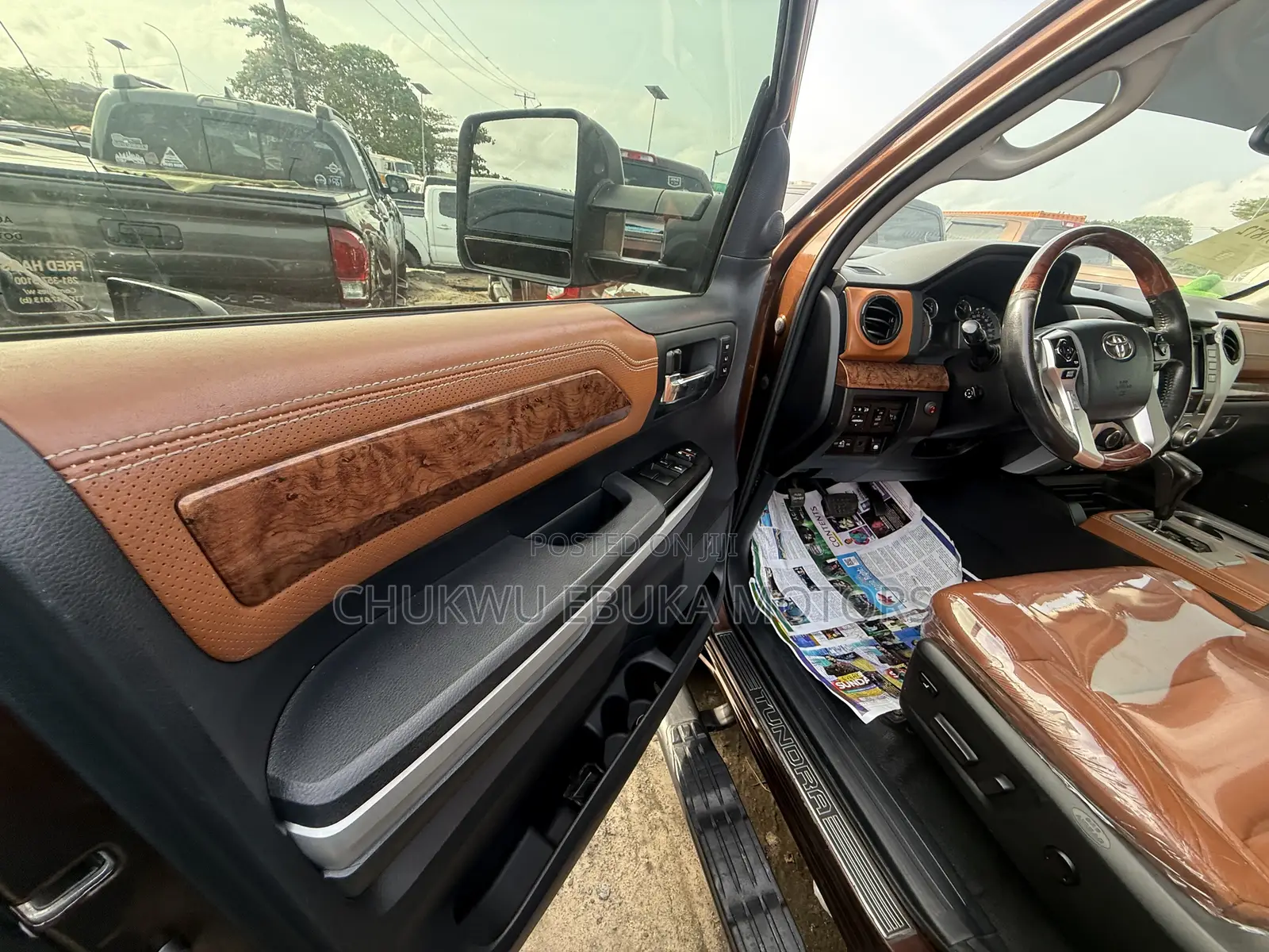 Toyota Tundra Platinum 4dr CrewMax 4WD SB (5.7L 8cyl 6A) 2015 Brown