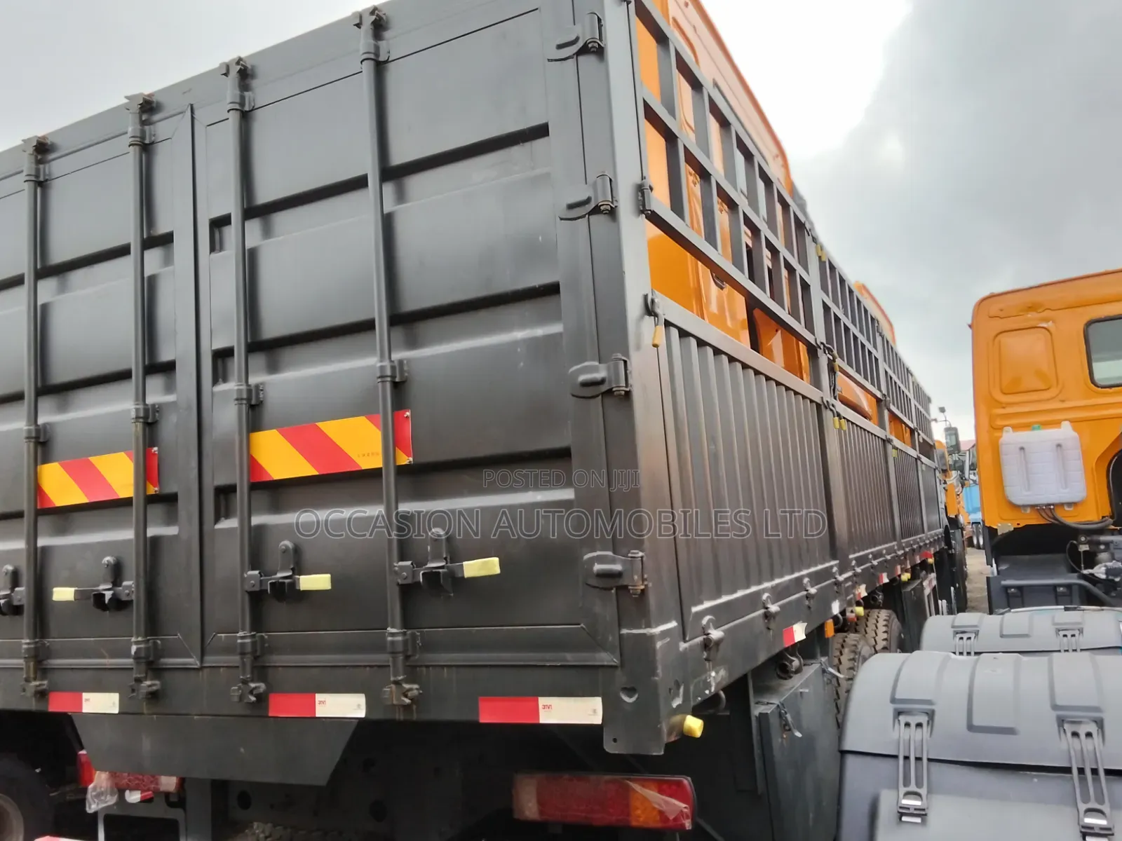 Semi Trailer