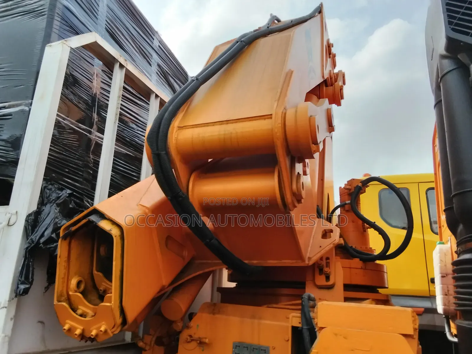 Howo Self-Loading Truck 2019 Orange