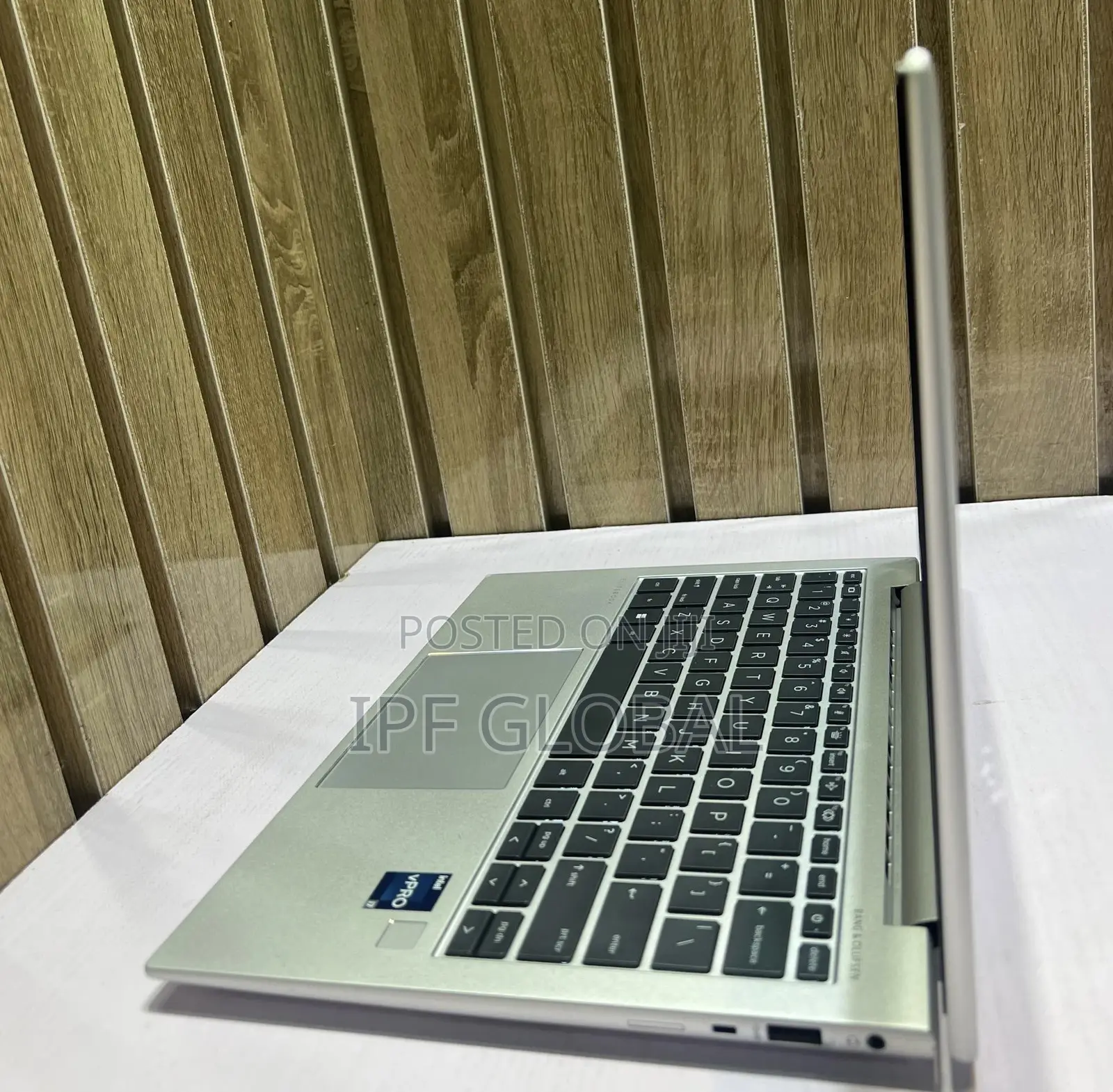 Laptop HP EliteBook 830 G9 16GB Intel Core i7 SSD 512GB