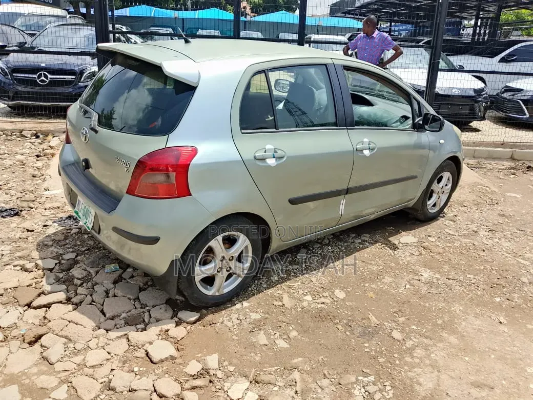 Toyota Yaris 2008 Beige
