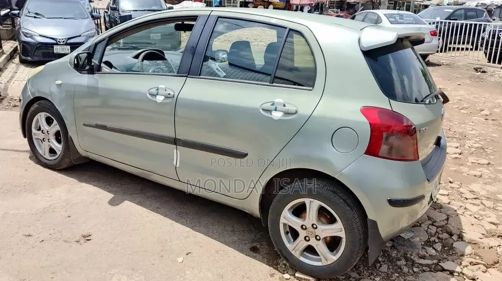 Toyota Yaris 2008 Beige