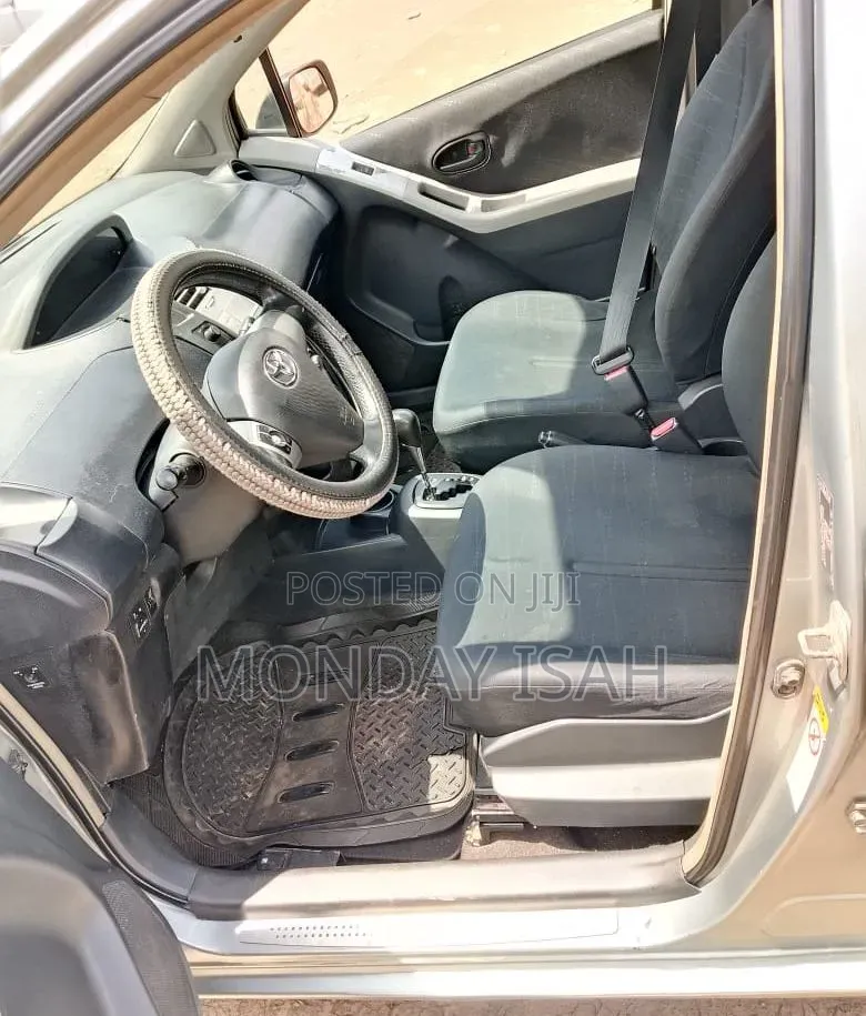 Toyota Yaris 2008 Beige
