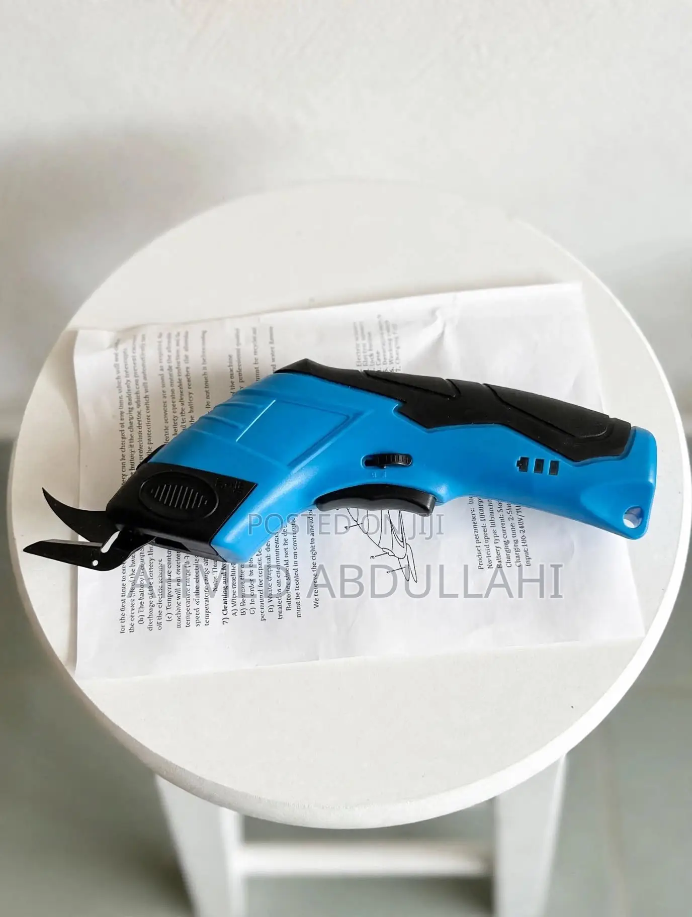 TWO LION Rechargeable Lithium Battery Cloth Cutting Scissors