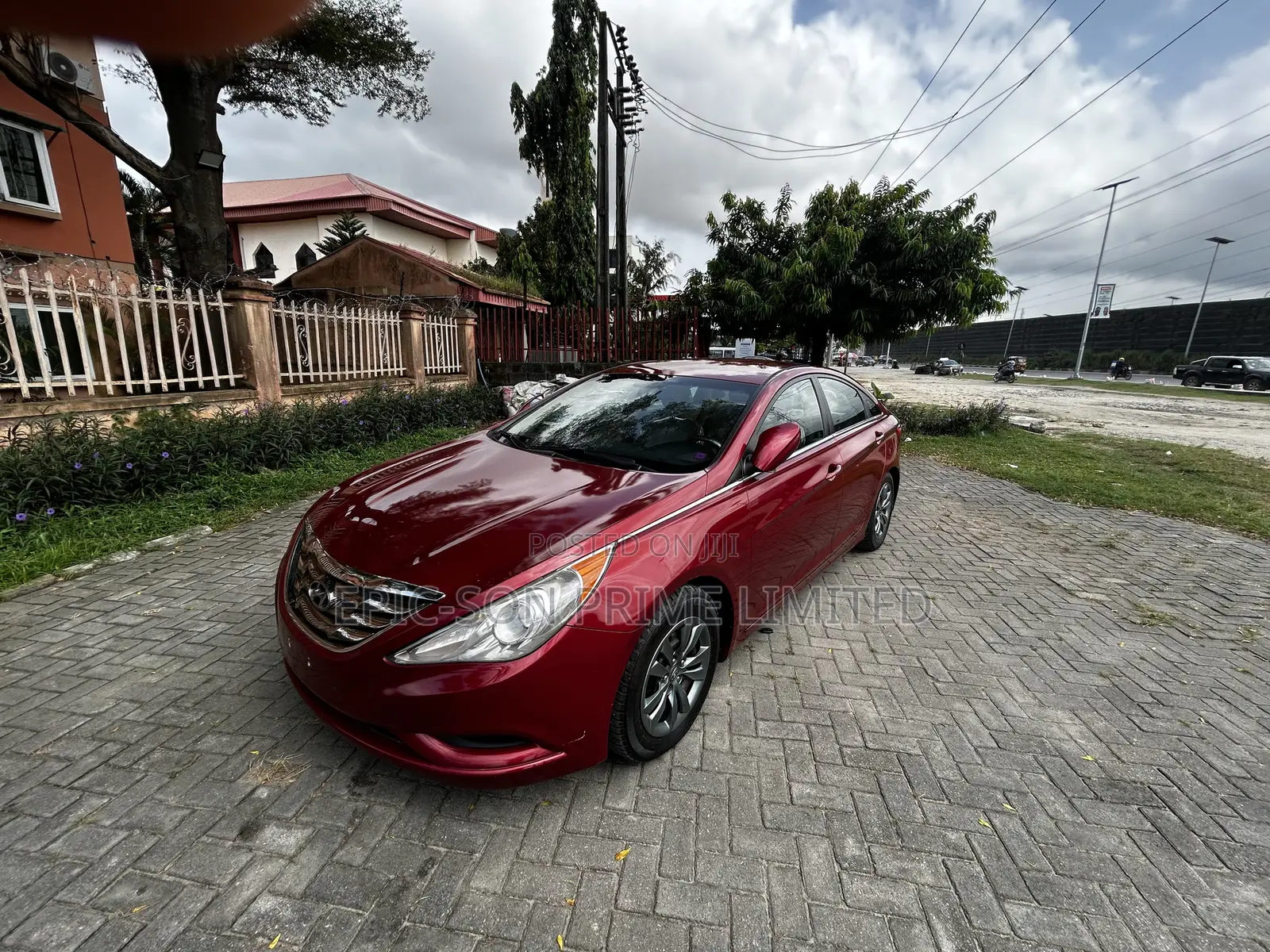 Hyundai Sonata GLS Sedan FWD (2.4L 4cyl 6A) 2012 Red