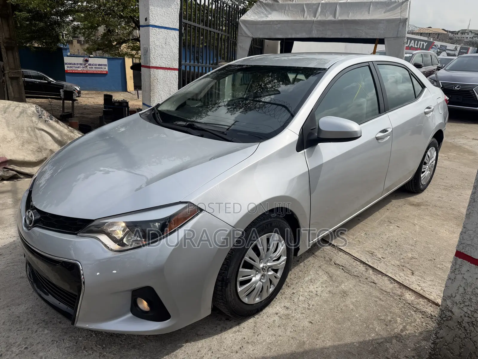 Toyota Corolla LE 4dr Sedan (1.8L 4cyl CVT) 2016 Silver