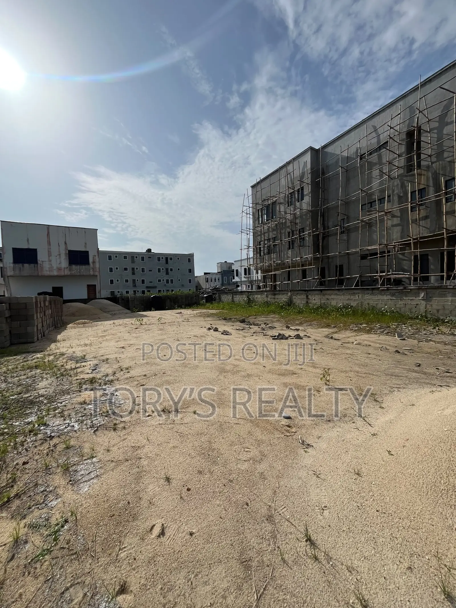 600 SQM Land
