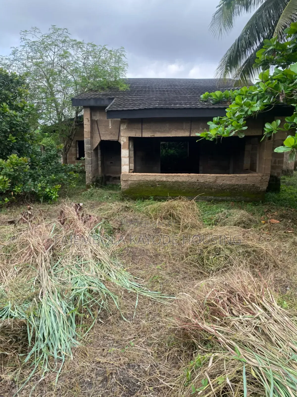 5bdrm Duplex in Ogo-Oluwa Estate, Alakia for sale