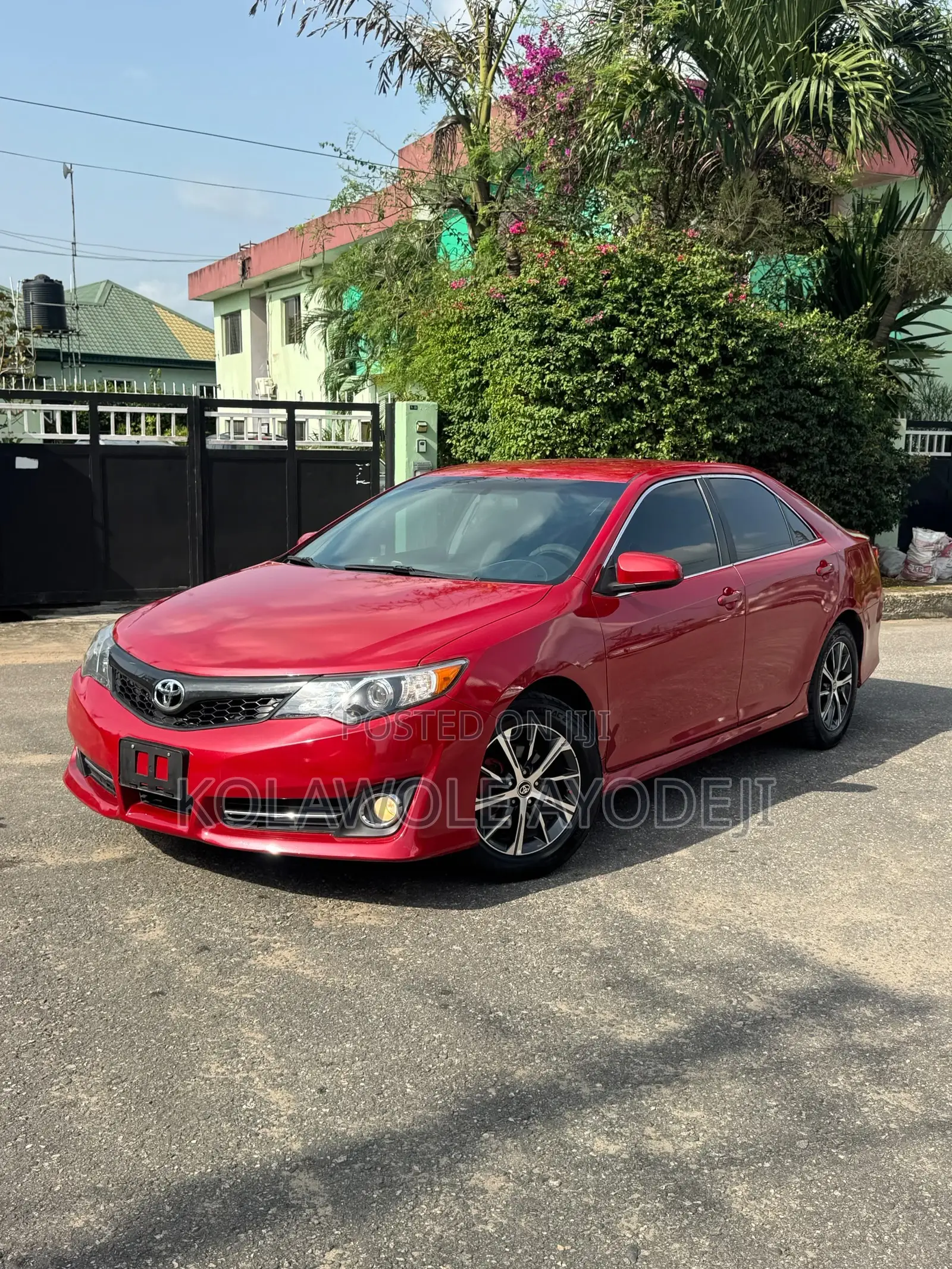 Toyota Camry SE 4dr Sedan (2.5L 4cyl 6A) 2012 Red